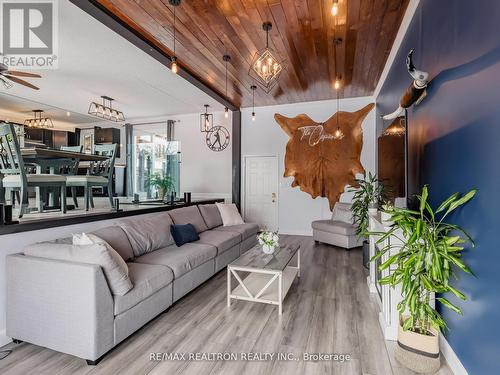 757 Kings Wharf Road, Kawartha Lakes, ON 