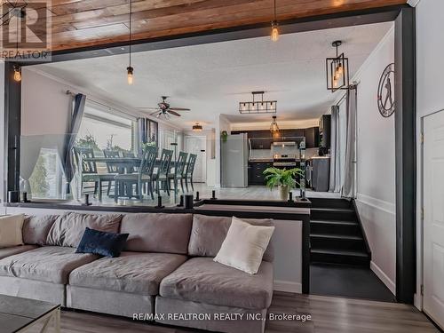 757 Kings Wharf Road, Kawartha Lakes, ON 