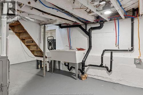 855 Lincoln Road, Windsor, ON - Indoor Photo Showing Basement