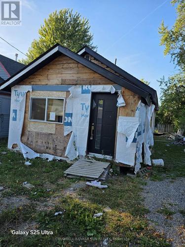 16 MACCABEE AVENUE  Fort Erie, ON L2A 1C8