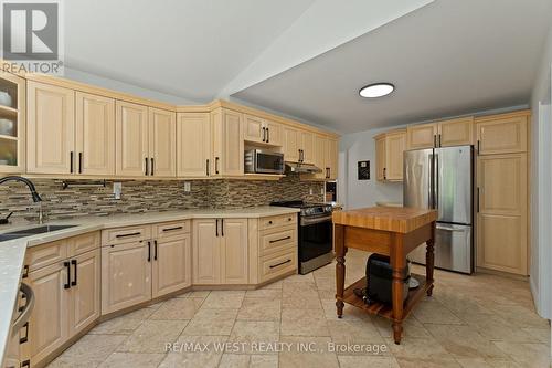 16731 Leslie Hill Road, Halton Hills, ON - Indoor Photo Showing Kitchen With Stainless Steel Kitchen