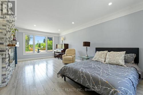 16731 Leslie Hill Road, Halton Hills, ON - Indoor Photo Showing Bedroom