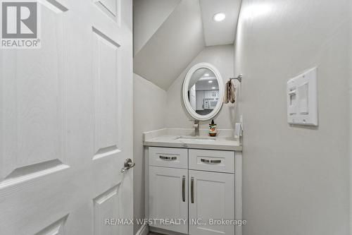 16731 Leslie Hill Road, Halton Hills, ON - Indoor Photo Showing Bathroom