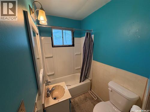 501 Churchill Street, Hudson Bay, SK - Indoor Photo Showing Bathroom