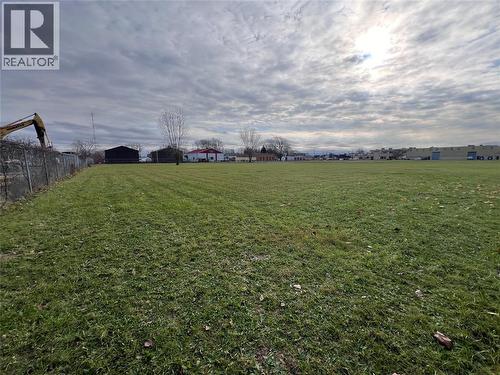 2 Mason Street, Wallaceburg, ON 