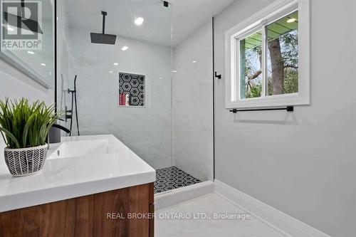 943 Barry Avenue, Innisfil, ON 