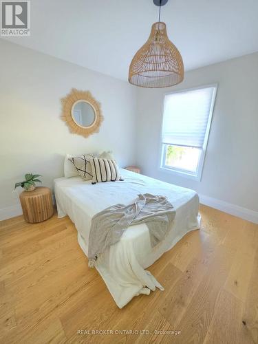 943 Barry Avenue, Innisfil, ON 