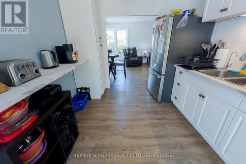 2868 June Road, Port Colborne (Sherkston), ON - Indoor Photo Showing Kitchen With Double Sink