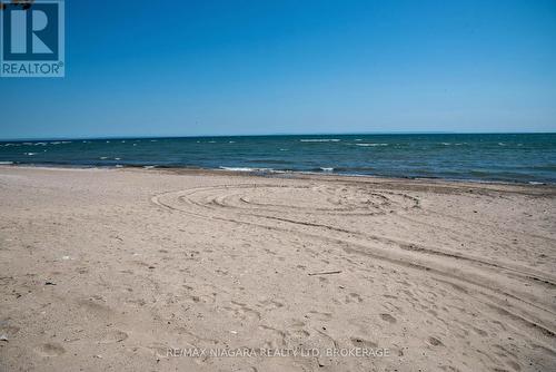 Withing walking distance to a Beautiful Sand Beach - 2868 June Road, Port Colborne (Sherkston), ON - Outdoor With Body Of Water With View