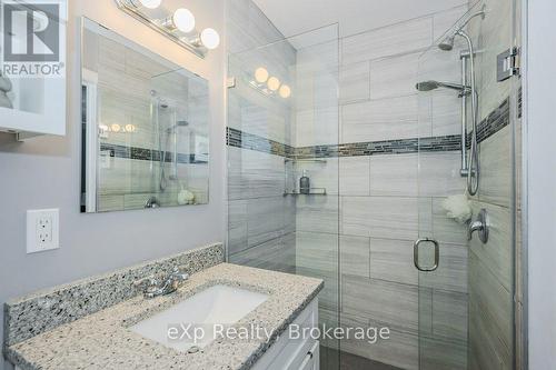 Ensuite Bathroom - 8 Malvern Crescent, Guelph (Pineridge/Westminster Woods), ON 