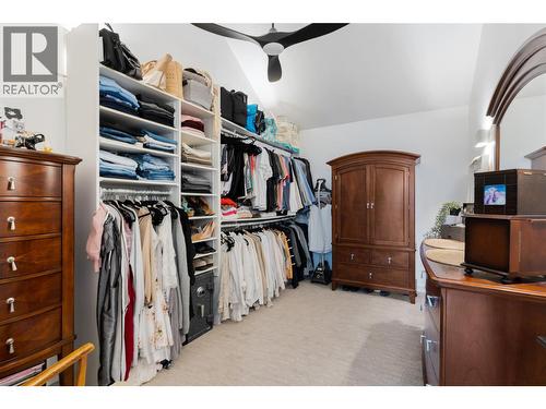 2060 Bennett Road, Kelowna, BC - Indoor Photo Showing Other Room