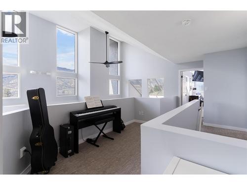2060 Bennett Road, Kelowna, BC - Indoor Photo Showing Other Room