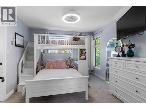 2060 Bennett Road, Kelowna, BC - Indoor Photo Showing Bedroom