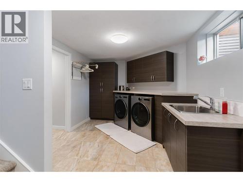2060 Bennett Road, Kelowna, BC - Indoor Photo Showing Laundry Room