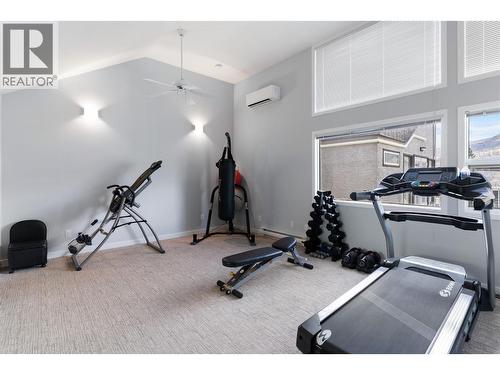 2060 Bennett Road, Kelowna, BC - Indoor Photo Showing Gym Room