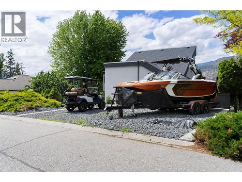 2060 Bennett Road, Kelowna, BC - Outdoor