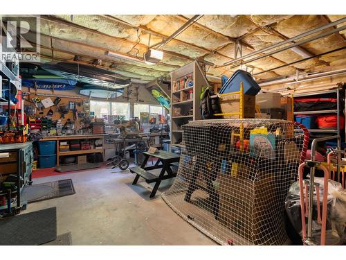 2060 Bennett Road, Kelowna, BC - Indoor