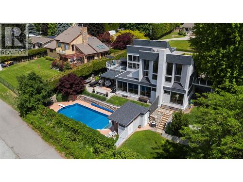 2060 Bennett Road, Kelowna, BC - Outdoor With In Ground Pool