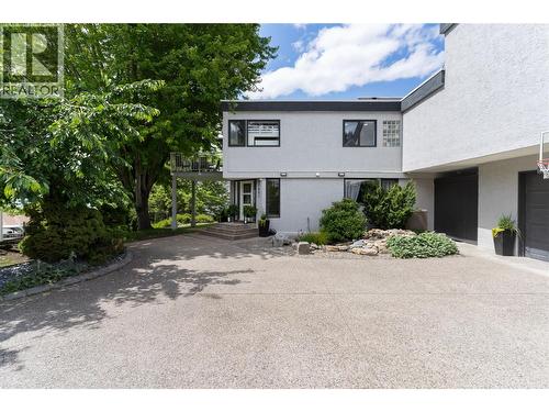 2060 Bennett Road, Kelowna, BC - Outdoor