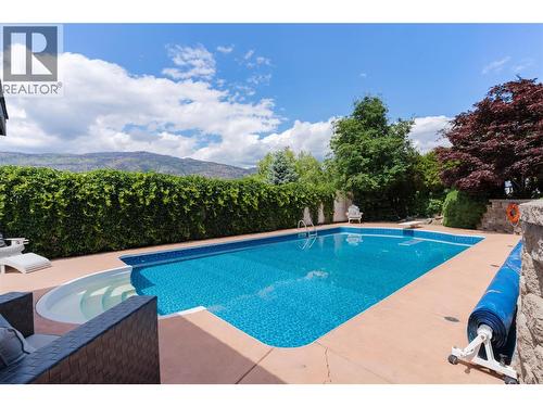 2060 Bennett Road, Kelowna, BC - Outdoor With In Ground Pool With Backyard