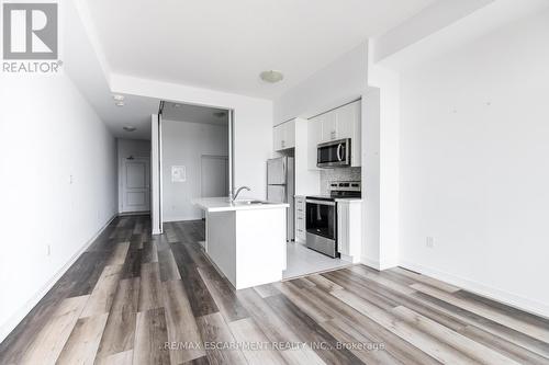 416 - 450 Dundas Street E, Hamilton, ON - Indoor Photo Showing Kitchen