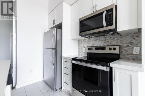 416 - 450 Dundas Street E, Hamilton, ON - Indoor Photo Showing Kitchen