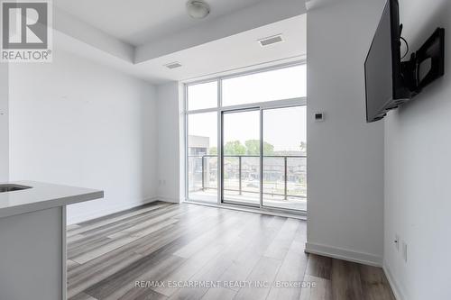 416 - 450 Dundas Street E, Hamilton, ON - Indoor Photo Showing Other Room