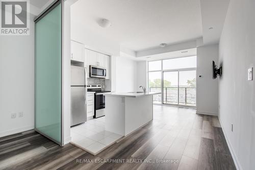 416 - 450 Dundas Street E, Hamilton, ON - Indoor Photo Showing Kitchen With Stainless Steel Kitchen With Upgraded Kitchen