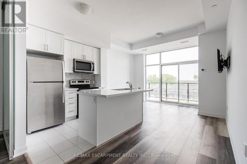 416 - 450 Dundas Street E, Hamilton, ON - Indoor Photo Showing Kitchen With Stainless Steel Kitchen