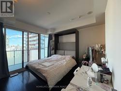 2510 - 65 ST MARY STREET Toronto, ON M5S 0A6
