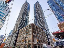4211 - 125 BLUE JAYS WAY Toronto, ON M5V 0N5