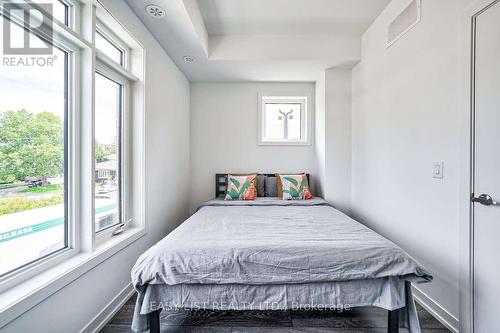 27 Spruce Pines Crescent, Toronto, ON 