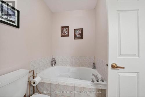 1506 Frank Court, Cornwall, ON - Indoor Photo Showing Bathroom