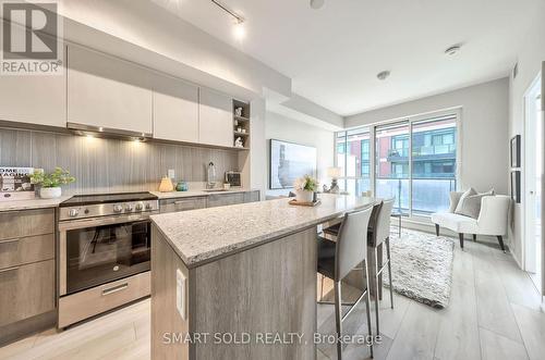 833 - 31 TIPPETT ROAD  Toronto, ON M3H 2V1