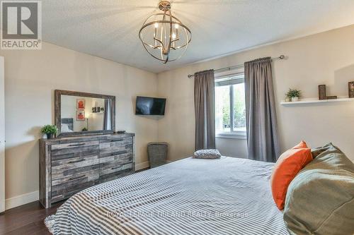 9 Brookside Drive, St. Thomas, ON - Indoor Photo Showing Bedroom