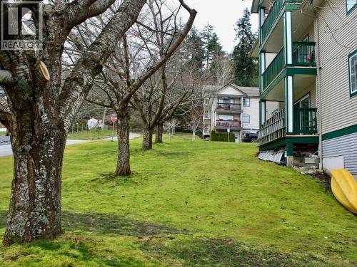 301-5701 Willow Ave, Powell River, BC - Outdoor