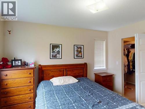 301-5701 Willow Ave, Powell River, BC - Indoor Photo Showing Bedroom