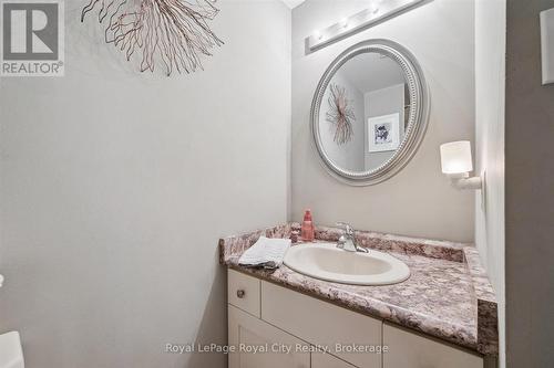 18 - 80 Burns Drive, Guelph (Riverside Park), ON - Indoor Photo Showing Bathroom