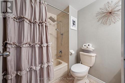18 - 80 Burns Drive, Guelph (Riverside Park), ON - Indoor Photo Showing Bathroom