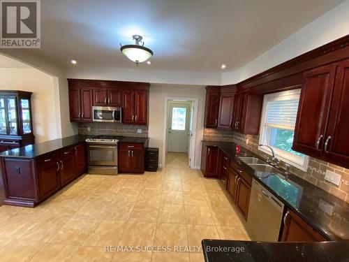 4 Palmer Street, Norfolk, ON - Indoor Photo Showing Kitchen With Stainless Steel Kitchen With Double Sink