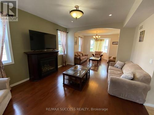 4 Palmer Street, Norfolk, ON - Indoor Photo Showing Living Room