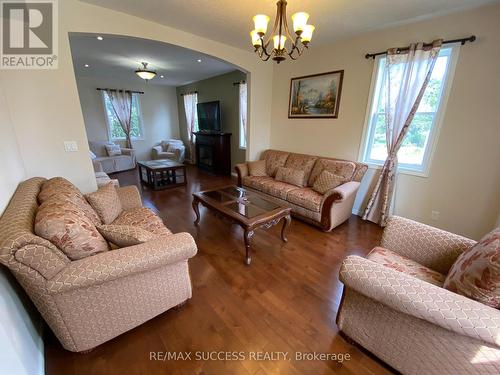 4 Palmer Street, Norfolk, ON - Indoor Photo Showing Living Room