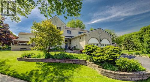135 ROYAL ORCHARD DRIVE  Waterloo, ON N2N 1S2