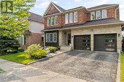 17 CRANBERRY LANE Barrie, ON L4N 0Z1