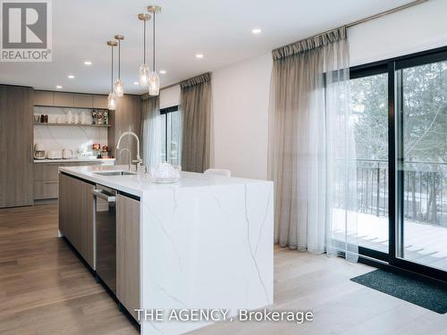 7 Shady Oaks Crescent, Toronto, ON 