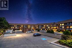 201 - 1000 CEDARGLEN GATE N  Mississauga, ON L5C 3Z5