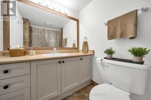 201 - 1000 Cedarglen Gate N, Mississauga, ON - Indoor Photo Showing Bathroom