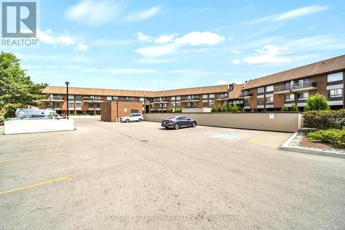 201 - 1000 Cedarglen Gate N, Mississauga, ON - Outdoor