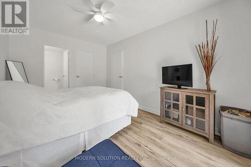 201 - 1000 Cedarglen Gate N, Mississauga, ON - Indoor Photo Showing Bedroom