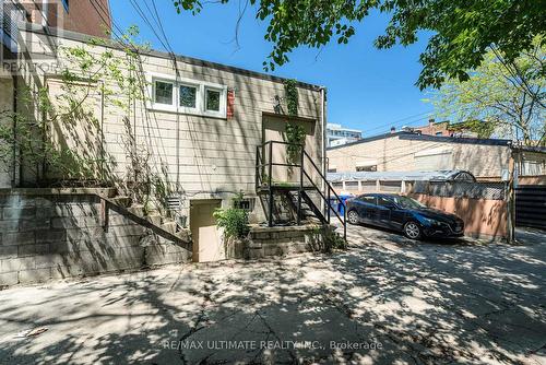 1945 Queen Street E, Toronto, ON 